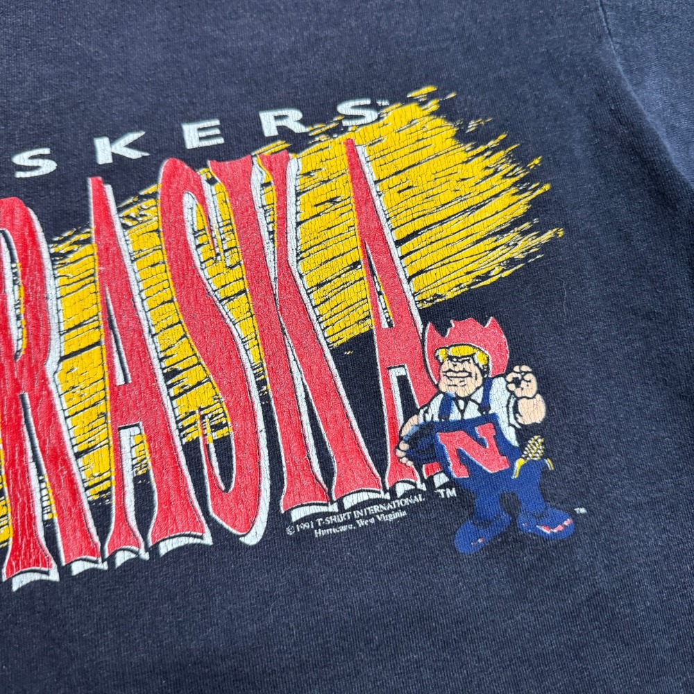 Vintage Nebraska Huskers Herbie T Shirt Large College Football NCAA USA Distress - Picture 9 of 14